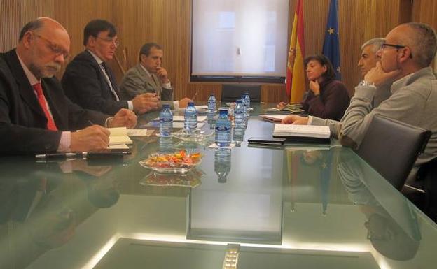 Imagen de la última entrevista de la ronda de contactos con agentes de la cuenca del Duero para lograr el Pacto Nacional por el Agua./