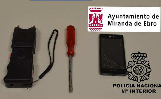Agreden con un arma táser a un hombre en Miranda para robarle