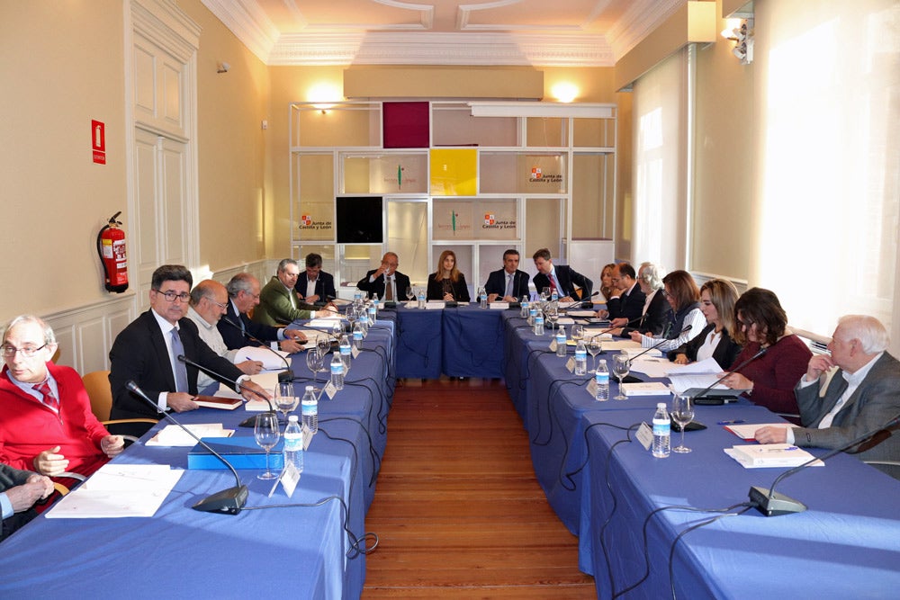 Momentos previos al inicio de la reunión del Patronato