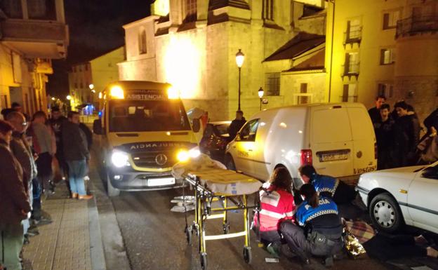 La ambulancia entró en dirección contraria para atender a la joven accidentada/GIT