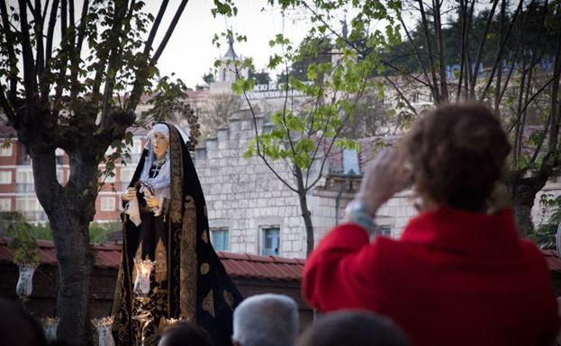 La Soledad procesiona el Sábado Santo/GIT