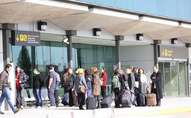 Los aeropuertos de la región volverán a llenarse de viajeros/BurgosConecta