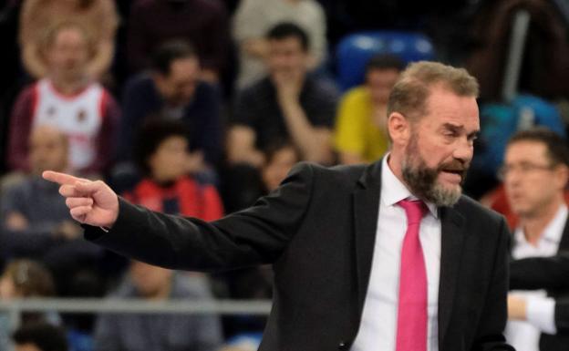 Néstor García, entrenador del Fuenlabrada./Adrián Ruiz de Hierro / EFE