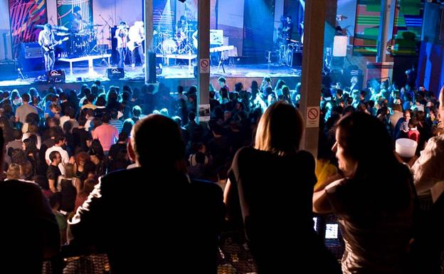 Xoel López, La Pegatina o Rayden, ponen música al Hangar en abril