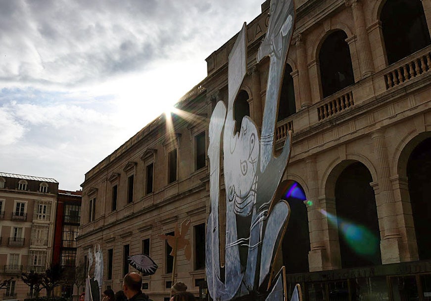 Frente al Palacio de Justicia/RODRIGO GONZÁLEZ