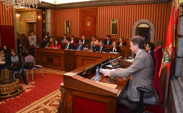 El Ayuntamiento ha celebrado esta mañana pleno ordinario/GIT