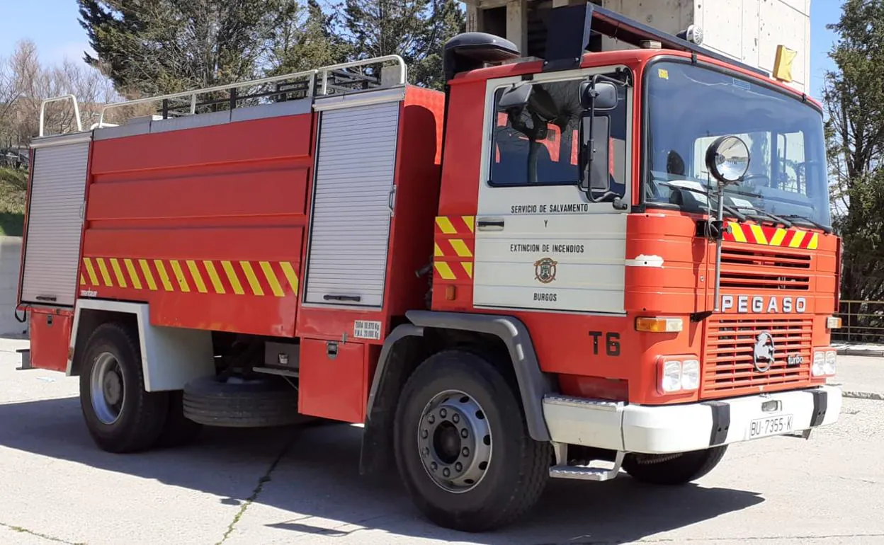 Los Bomberos de Burgos un camión cisterna al pueblo saharaui para los campamentos de Tinduf | BURGOSconecta
