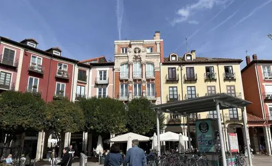 Édifice Mercure, ou Minerve, sur la Plaza Mayor de Burgos, par Vicente Lampérez/JCR